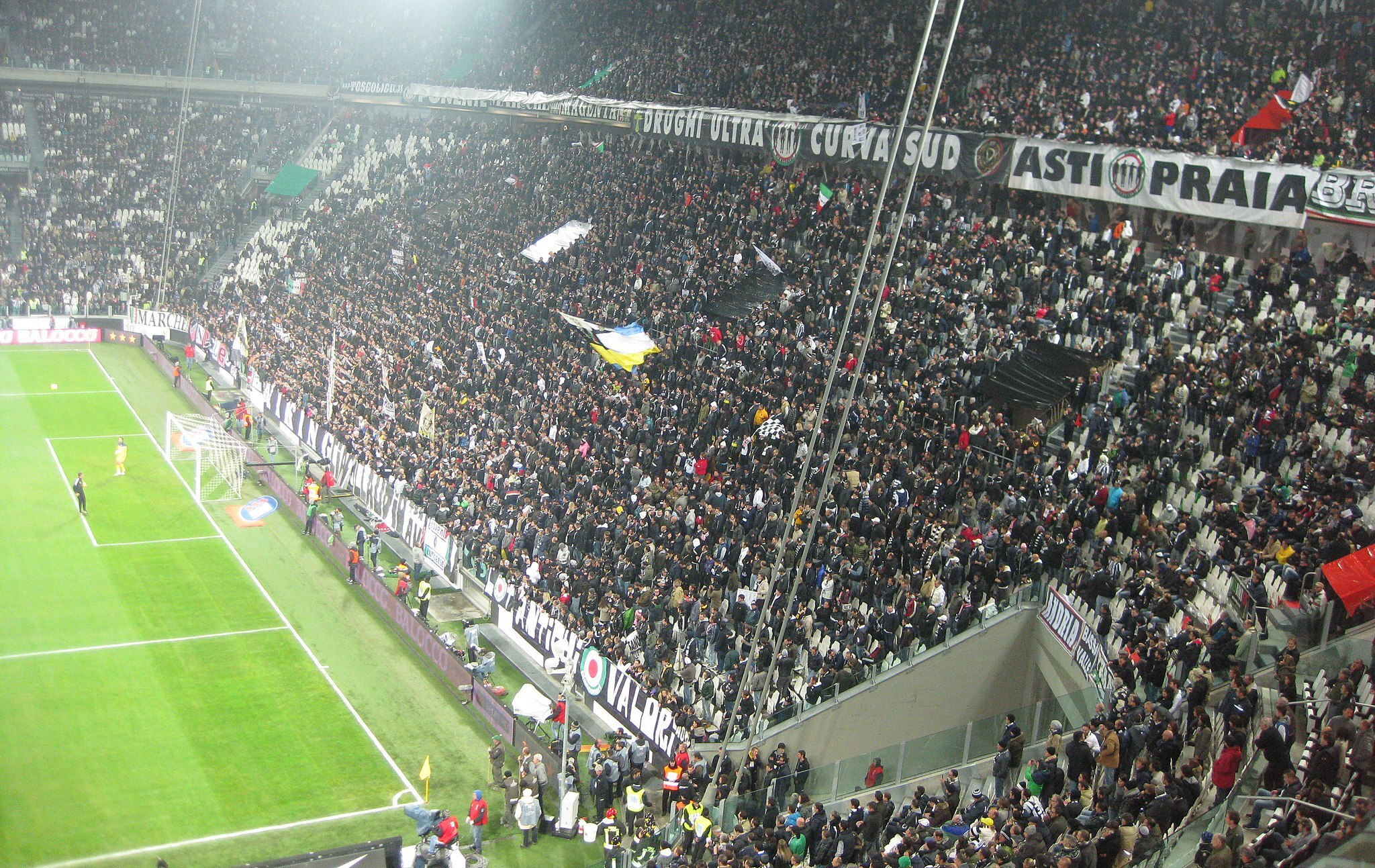 Top 10 Football Clubs With Most Fans in The World in 2022
