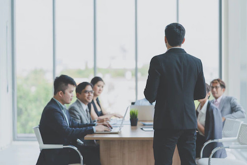 Làm thế nào để trau dồi kỹ năng quản lý nguồn nhân lực hiệu quả và chuyên nghiệp