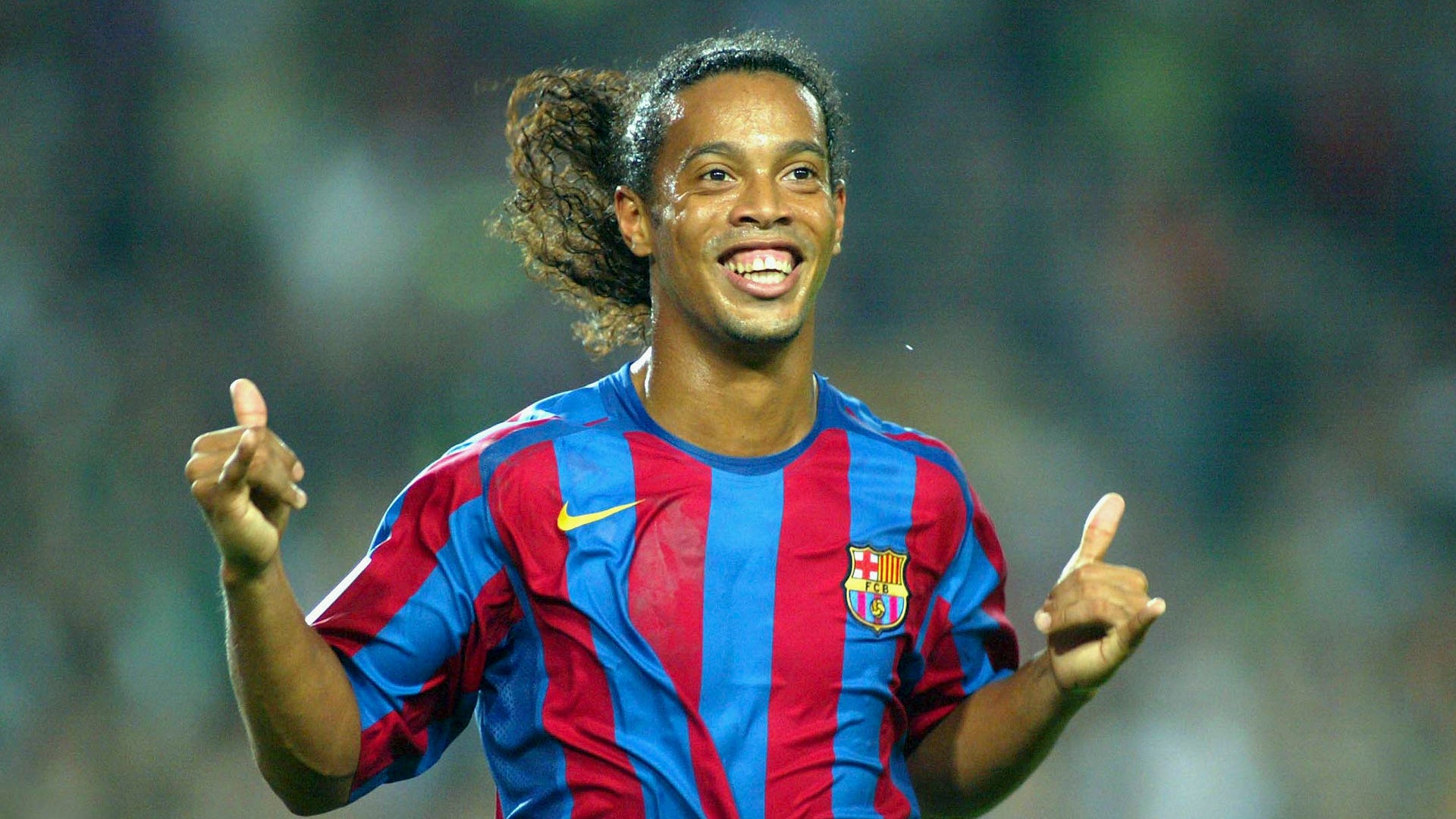 Todos falamos de Messi e CR7, mas Ronaldinho era especial", diz Luis García | Goal.com Brasil