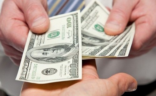 Nằm mơ thấy có người đưa tiền cho mình là điềm báo gì? Đánh con gì? – Tin Đẹp