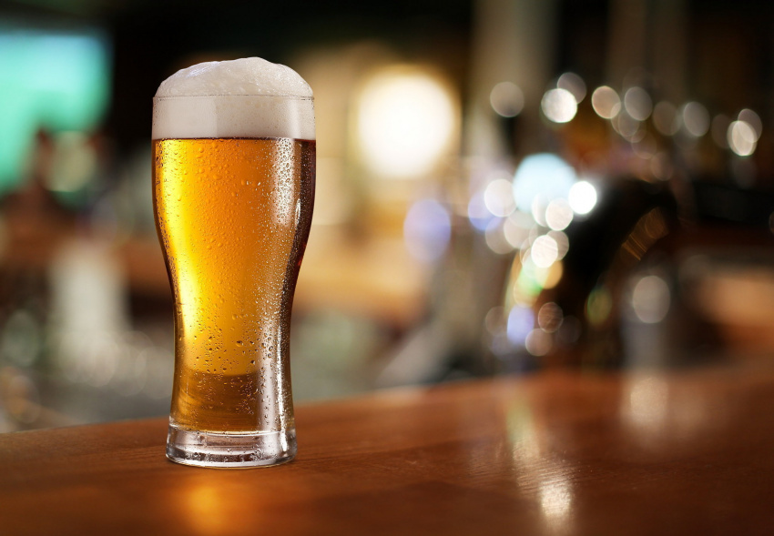 Top 12 quán bia ngon ở Hà Nội bạn nên thử một lần - ALONGWALKER
