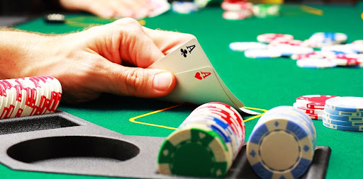 Trải nghiệm chơi bài poker có tiền về quanh năm